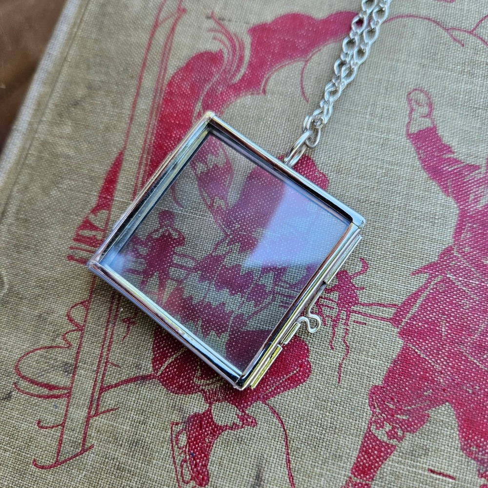 Silver Tone Square Glass Pressed Flower Locket Pendant Necklace Double Sided - Picture 2 of 4